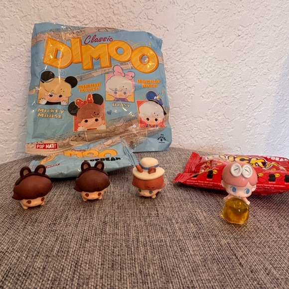 Dimoo Disney Pop Beans - Picture 1 of 4